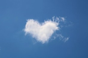 sydämenmuotoinen pilvi