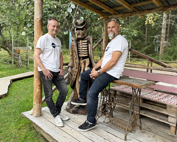 Kuvassa Pertti Riikonen ja Teijo Monni 