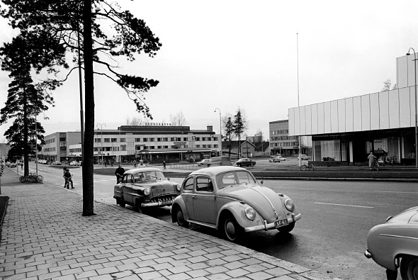 Kuva Hyvinkään keskustasta, keskellä näkyy hieno vanha Kupla