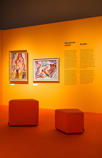 Overview over Visions over Colour – Yrjö Saarinen 1899–1958 exhibition. Overview over Visions over Colour – Yrjö Saarinen 1899–1958 exhibition.