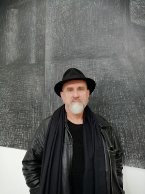 Taiteilija Radoslaw Gryta