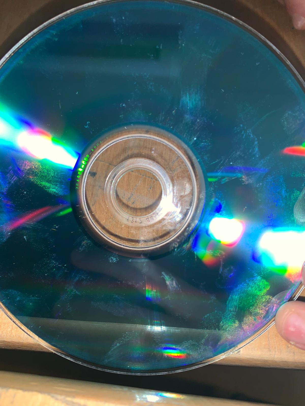 Heijastus cd-levyn pinnalla