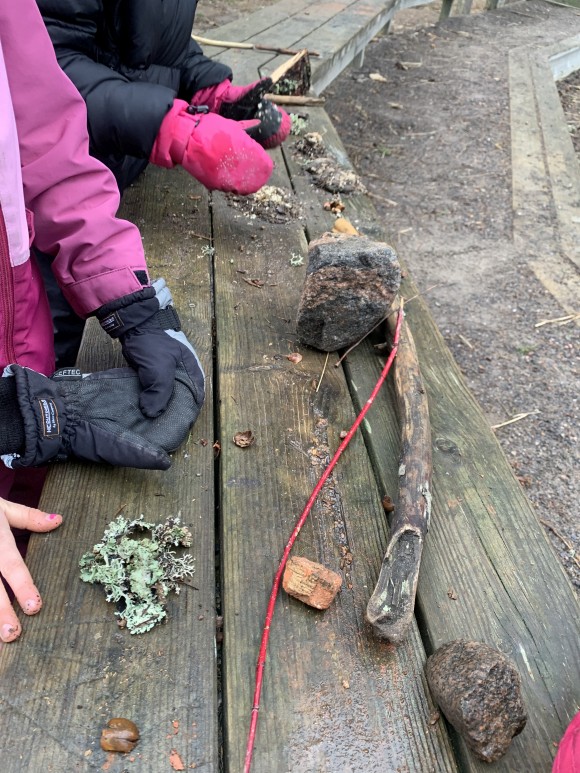 lähikuva kanaravintolan tarjonnasta