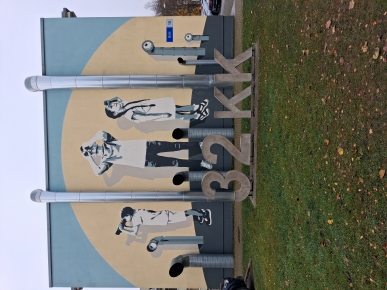 kuva ystävyyskoulun pihalta