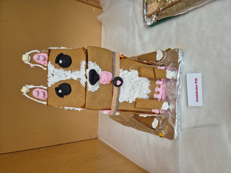 joulukoiravili piparkakkutalo