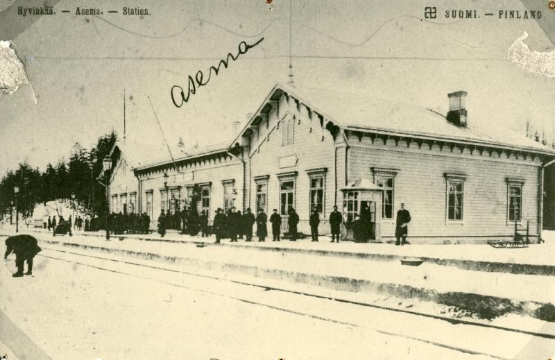 Hyvinkään rautatieasema vuosisadan vaihteessa. Hyvinkään Rautatiemuseon kuvakokoelma..jpg