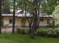 Kuvassa on Paavolan kirjasto.