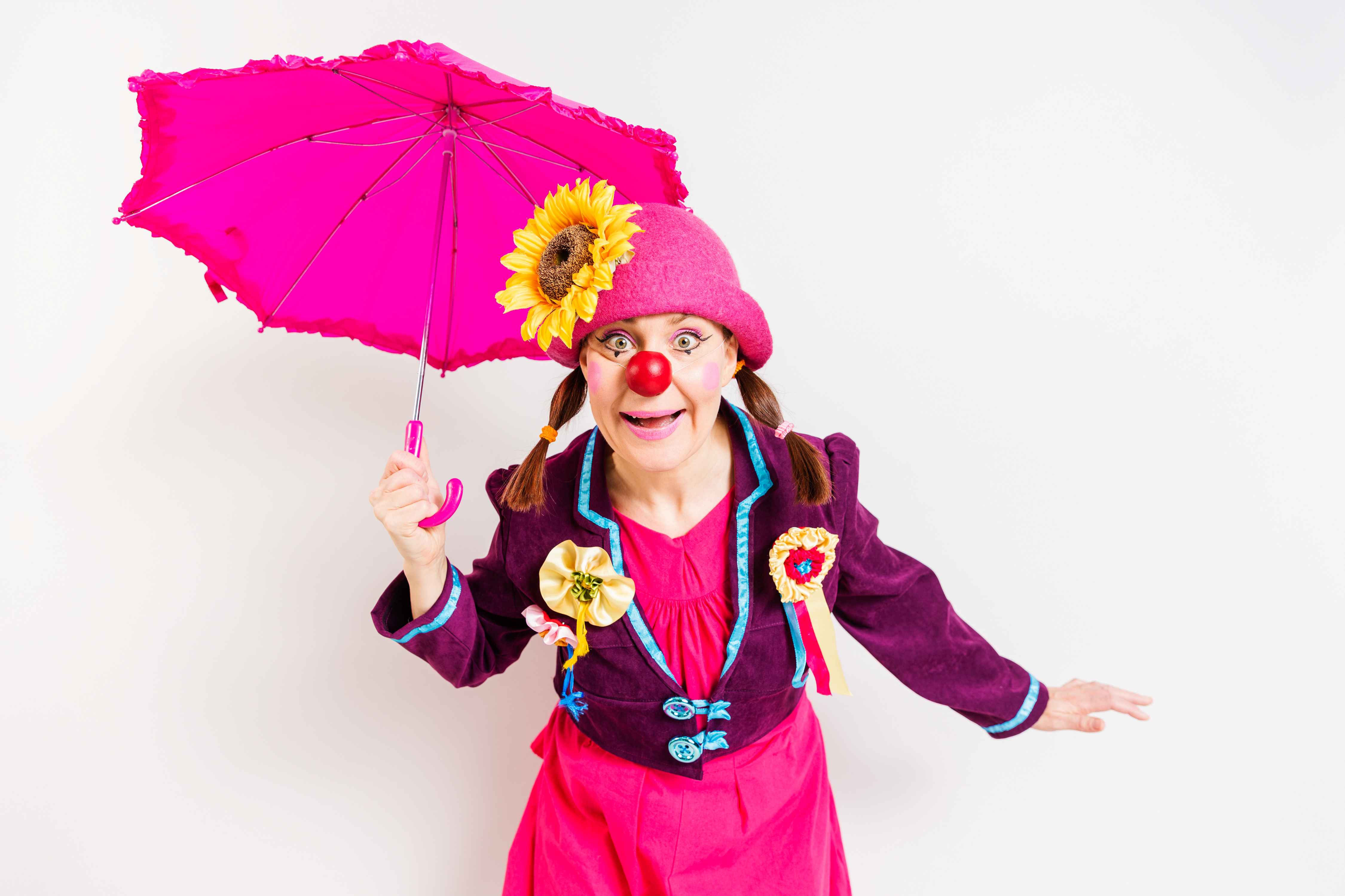 Täti Hattara - Teatteri Tuomikko - web1 - kuvaaja Tommi Mattila.jpg