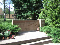 Kuva kansalaissodassa 1918 kaatuineiden muistomerkistä