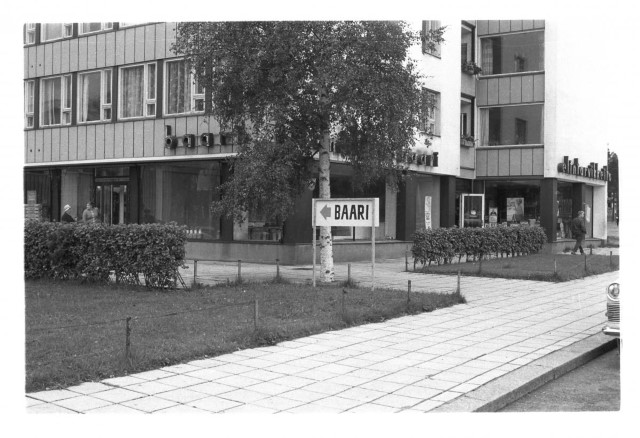 Voitto Kivi, Torkkelin baari, 1964