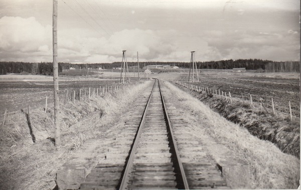 Tässä kuvassa on kiskot Nummenkärkeen.