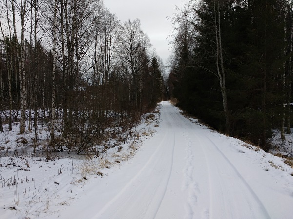 Tässä kuvassa on Hunsalan ratapohjaa.