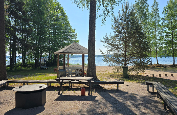 Sääksin nuotiopaikka.